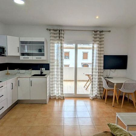 Conil Terraza Apartamentos โกนิล เด ลาฟรอนเตรา ภายนอก รูปภาพ