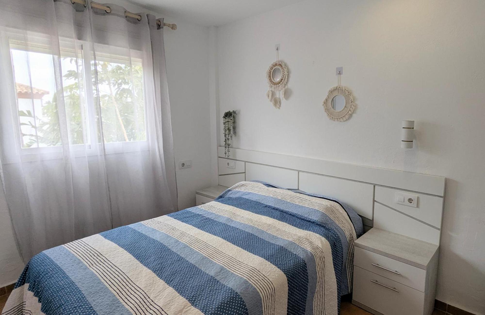 Conil Terraza Apartamentos โกนิล เด ลาฟรอนเตรา ภายนอก รูปภาพ